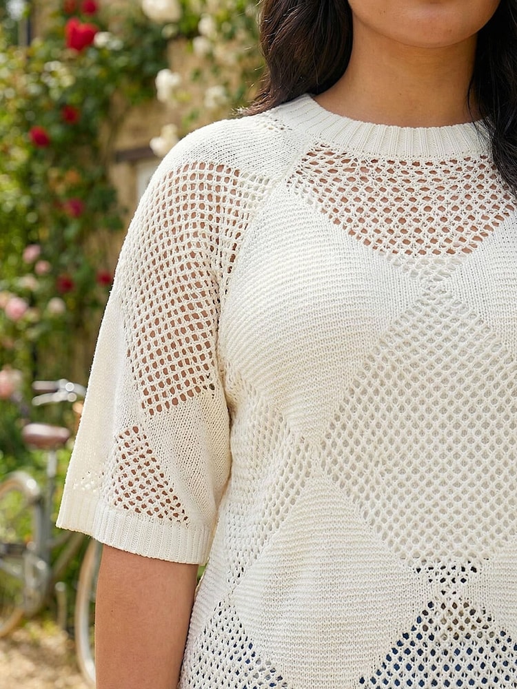 Roman White Curve Metallic Diamond Knit Top - Image 4 of 4