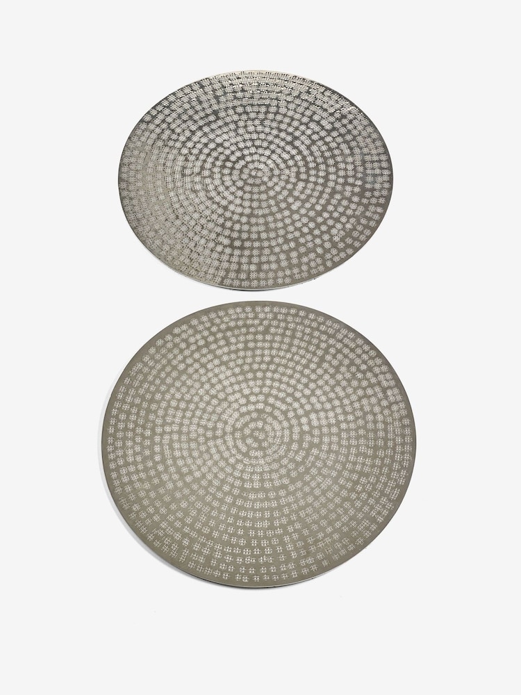 Set of 2 Silver Hammered Metal Placemats Set of 2 Placemats - Image 3 of 3