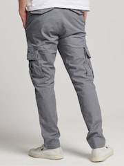 Серо-серый - Брюки карго Superdry Core - Изображение 2 из 8
