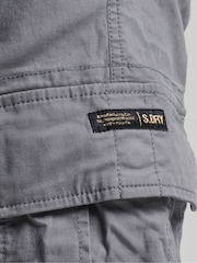 Серо-серый - Брюки карго Superdry Core - Изображение 8 из 8