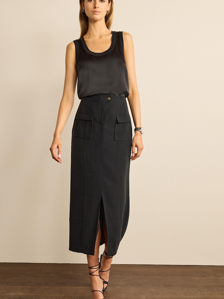 Schwarz - Tailored-Midirock mit Utility-Detail - Bild 1 von 5