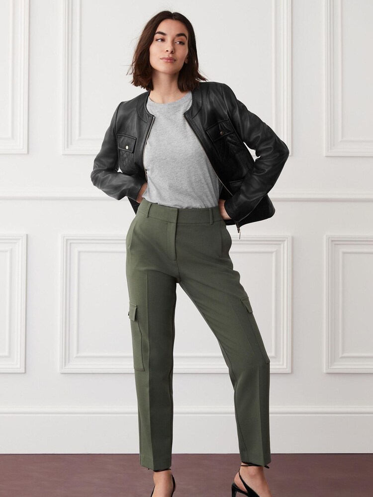 Grün - Cargohose in Tailored Taper Fit - Bild 1 von 5