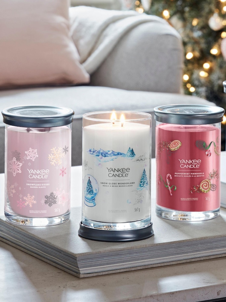 Yankee Candle Signature Large Tumbler Scented Candle, Snow Globe Wonderland - Image 2 of 5
