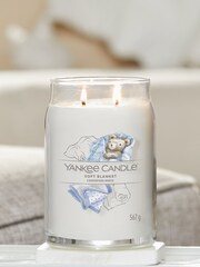 Yankee Candle Signature Jar Scented Candle, Soft Large Blanket - Image 3 of 3