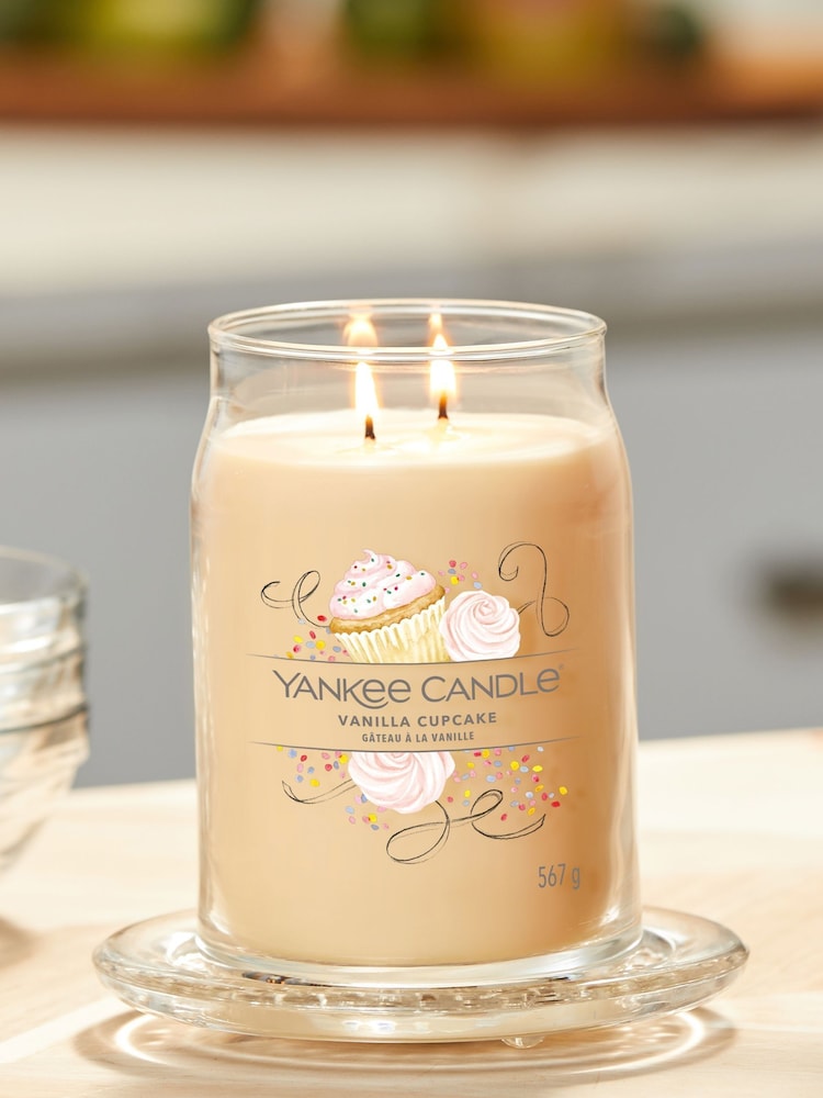 Yankee Candle Signature Jar Scented Candle, Vanilla Cupcake - Image 1 of 3
