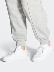 Weiß - adidas Originals Hoops 3.0 klassische, niedrige Turnschuhe - Bild 1 von 11