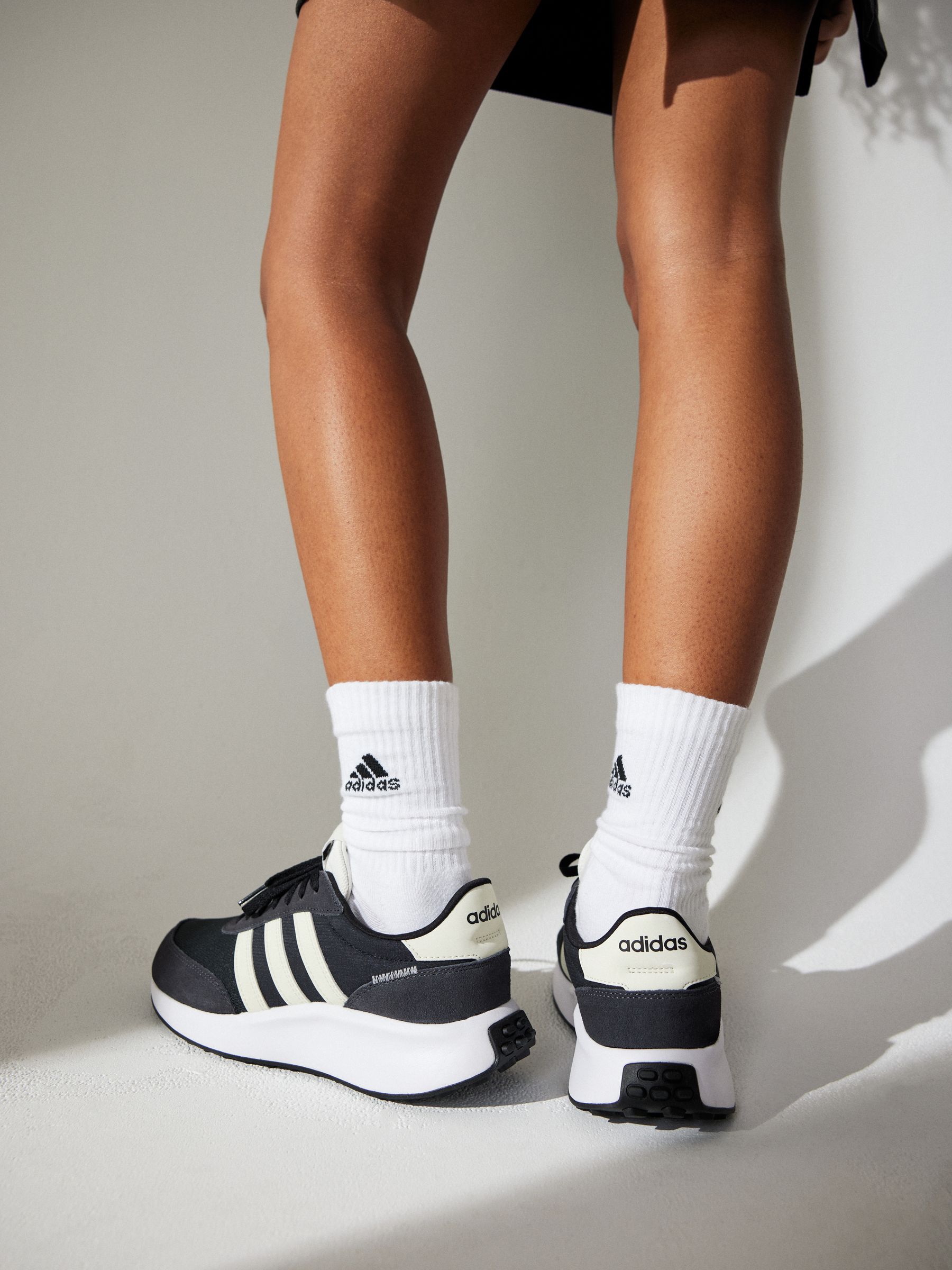 adidas Black Run 70s Trainers