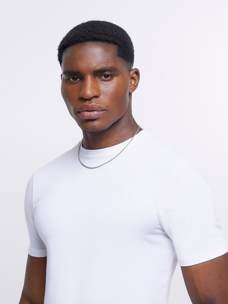River Island Muscle 100% Cotton T-Shirts 5 Pack - Image 4 of 6