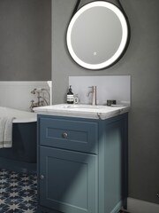 Pearl Shimmer Pearl Glass Bathroom Splashback 60x25cm - Image 2 of 6