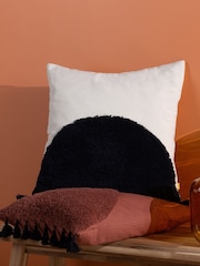 Furn Radian Semi Circle Tufted 100% Cotton Tasselled Cushion - Изображение 1 из 7