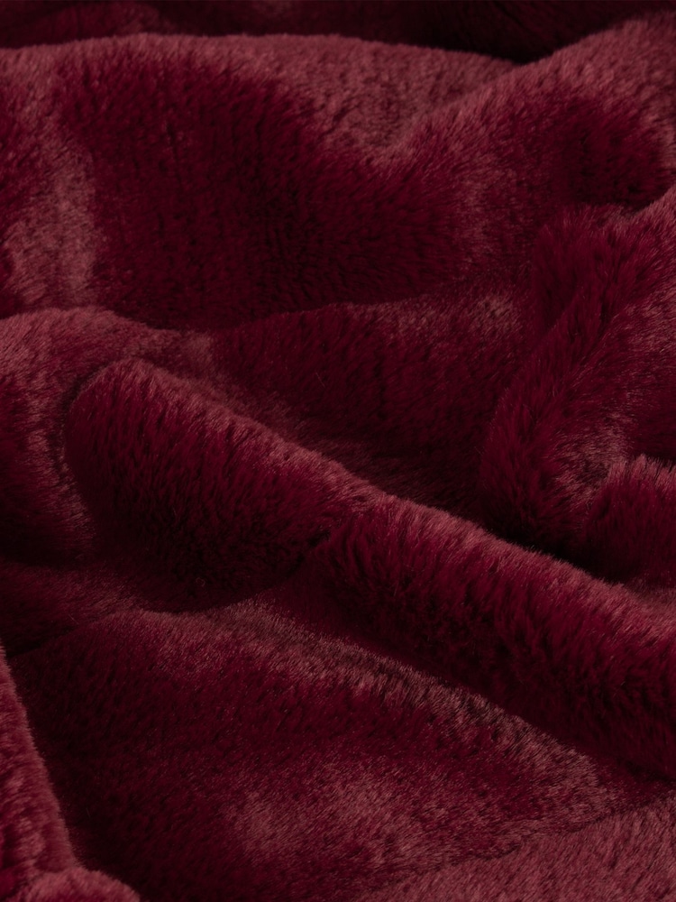 Riva Home Ruby Empress Soft Faux Fur Throw - Image 4 of 4 Riva Home Ruby Empress Soft Faux Fur Throw - Image 4 of 4