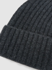 Reiss Charcoal Grey Belfry Merino Wool-Blend Wide-Rib Beanie - Image 2 of 3