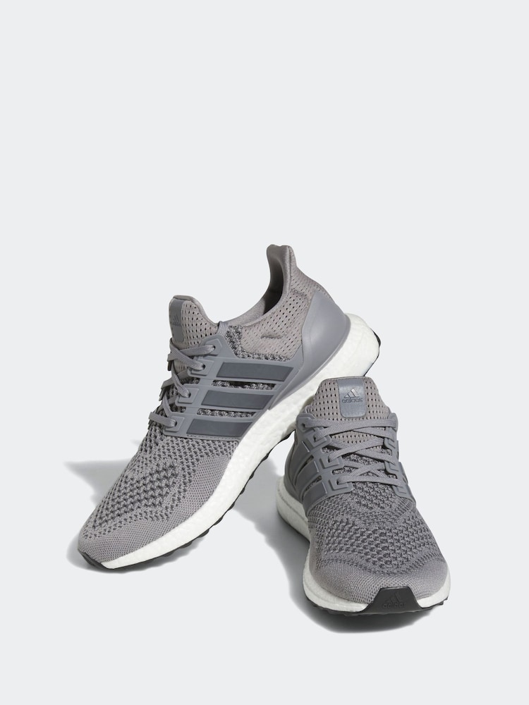 رمادي - حذاء رياضي Ultraboost 1.0 من adidas Sportswear - صورة 2 من 5