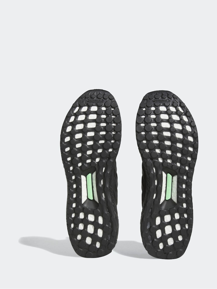 أسود - حذاء رياضي Ultraboost 1.0 من adidas Sportswear - Image 5 of 7