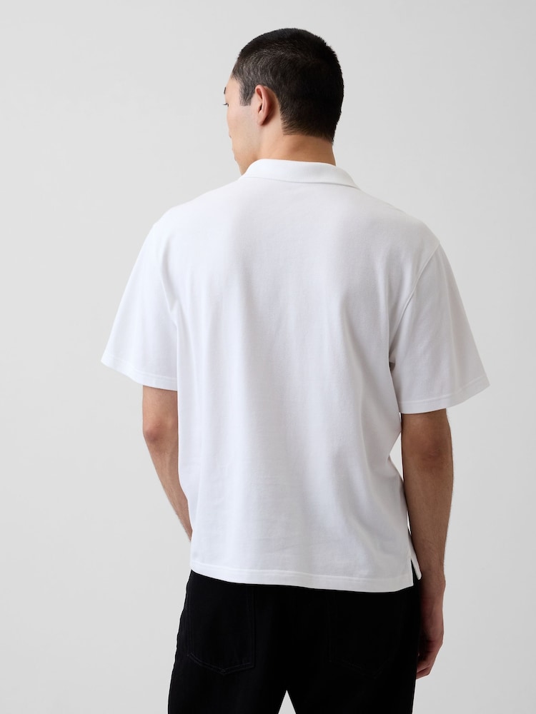 Gap White Relaxed Pique Polo Shirt - Image 2 of 4 Gap White Relaxed Pique Polo Shirt - Image 2 of 4