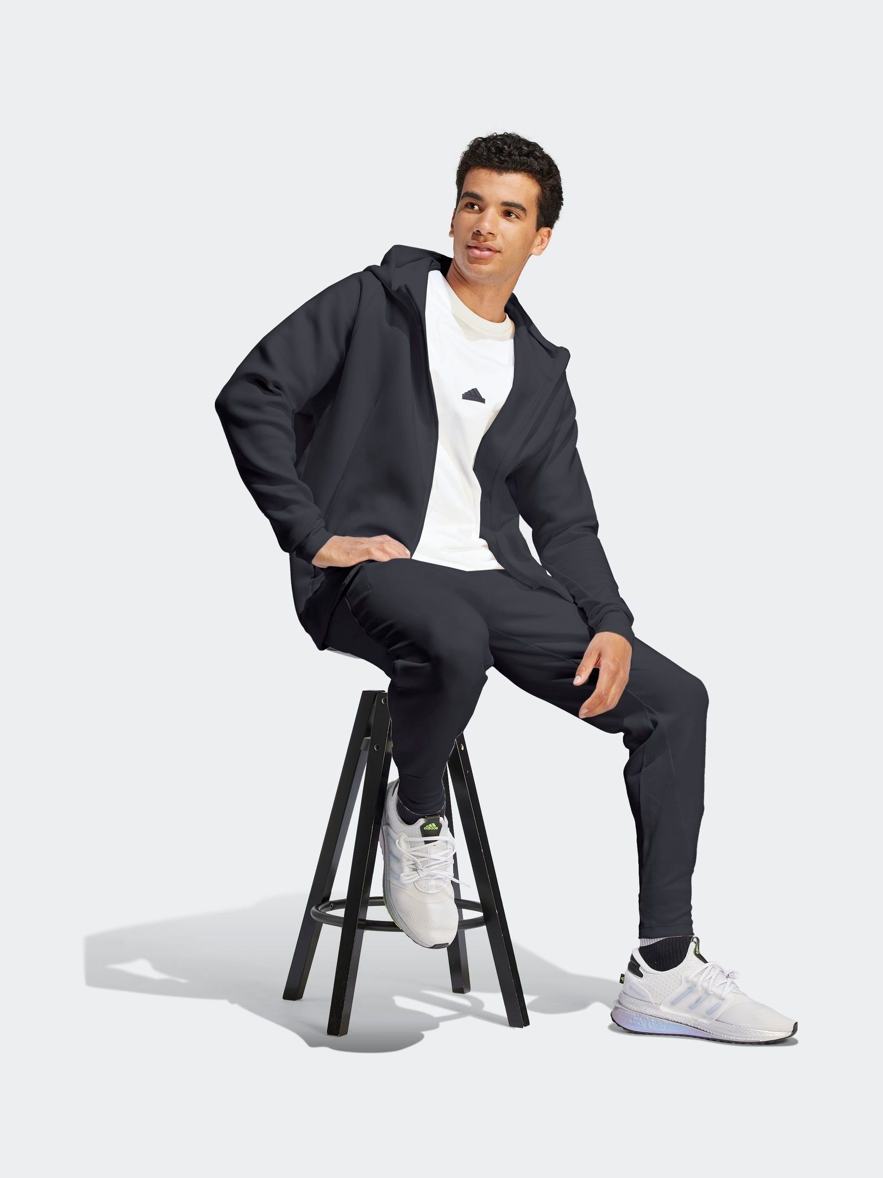 adidas トラックジャケット　レザーライク フルジップパーカー　L size