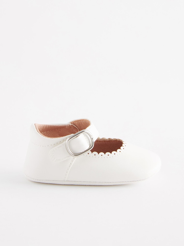 Weiß - Mary Jane-Babyschuhe (0-24 M.) - Bild 2 von 5 Weiß - Mary Jane-Babyschuhe (0-24 M.) - Bild 2 von 5