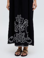 Raffya Black Candy Tabard Embroidered Hem Maxi Dress In - Image 4 of 4