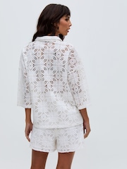 Raffya Shelli All Over Broderie Anglaise Shirt In - Imagen 2 de 5