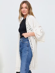 Raffya Lupe Edge To Edge Embroidered Kimono In - صورة 1 من 4