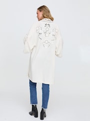 Raffya Lupe Edge To Edge Embroidered Kimono In - صورة 3 من 4