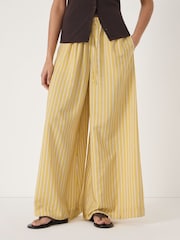 Dilaw - Hush Arwen Airflow Wide Leg Trousers - Larawan 1 ng 5