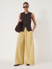 Dilaw - Hush Arwen Airflow Wide Leg Trousers - Larawan 2 ng 5