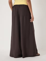 kayumanggi - Pantalon na Hush Arwen Airflow na Malapad ang Paa - Larawan 3 ng 6