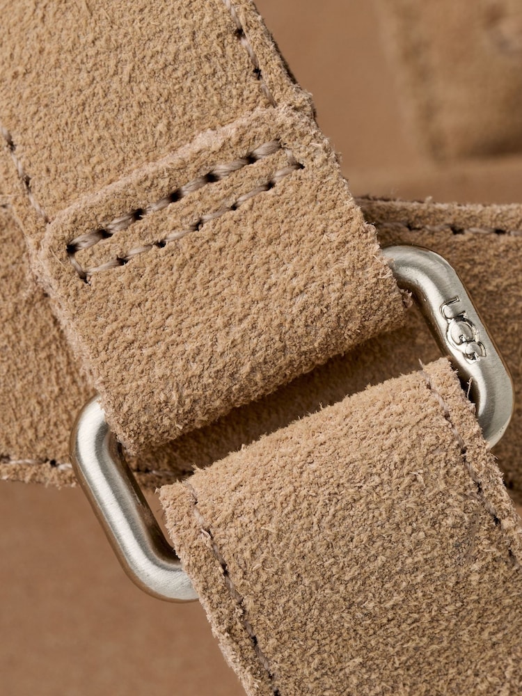 UGG Brown GoldenGaze Toe Post Sandals - Image 7 of 7 UGG Brown GoldenGaze Toe Post Sandals - Image 7 of 7