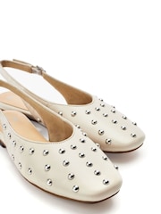 Moda in Pelle White Fiarra Leather Square Toe Stud Detail Pump - Image 3 of 4