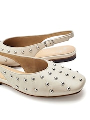 Moda in Pelle White Fiarra Leather Square Toe Stud Detail Pump - Image 4 of 4