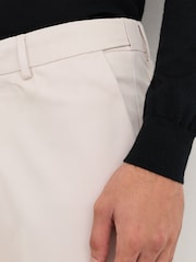 Reiss Stone Eastbury Cotton-Stretch Tailored-Fit Chinos - Image 4 of 6