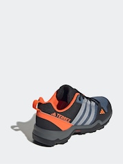modra - adidas otroški pohodniški športni copati Terrex AX2R - Slika 4 iz 9
