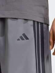 adidas Grey Essentials 3-Stripes Chelsea Lite Woven Shorts - Image 4 of 5