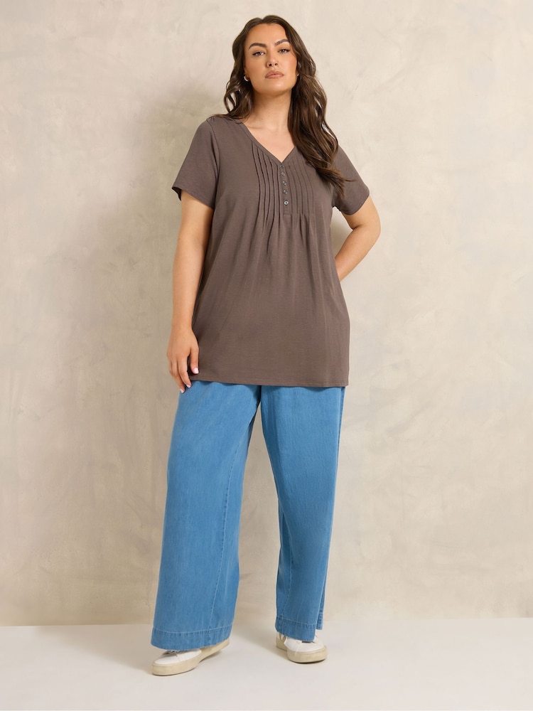 Evans Brown Short Sleeve Henley Top - Image 2 of 5 Evans Brown Short Sleeve Henley Top - Image 2 of 5