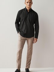 Черный/желтый с золотистым принтом - Обычный крой - Easy Iron Long Sleeve Single Cuff Printed Oxford Shirt - Изображение 2 из 10