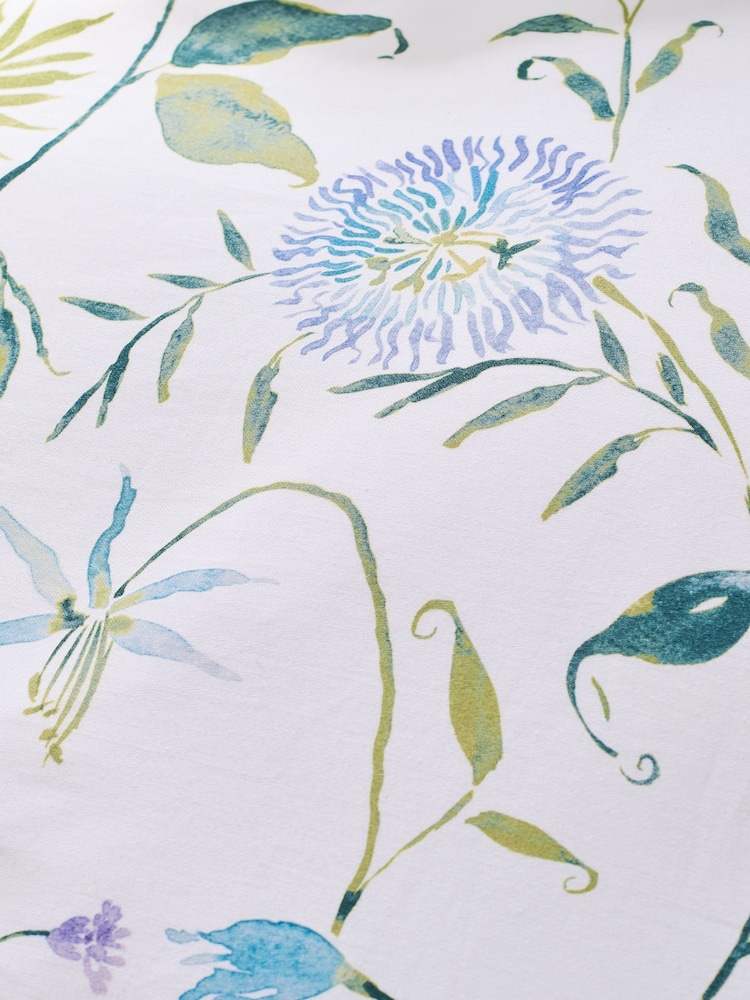 Cooper and Gray Passion Flower Duvet Cover and Pillowcase Set - 圖片 4/4