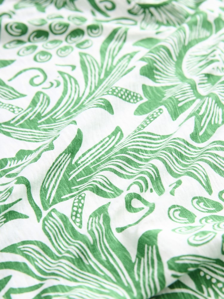 Green William Morris Crew Neck Linen Look Slub Jersey Cap Sleeve Printed T-Shirt - Image 2 of 6 Green William Morris Crew Neck Linen Look Slub Jersey Cap Sleeve Printed T-Shirt - Image 2 of 6