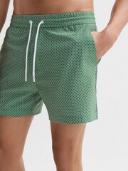 Reiss Bright Green/White Shape Printed Drawstring Swim Shorts - Image 4 of 8