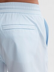 Zartblau - Reiss Beach Unifarbene Badehose mit Kordelzug - Bild 6 von 7