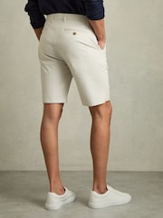 Reiss Chalk Wicket Cotton Chino Shorts with Stretch - Image 5 of 6