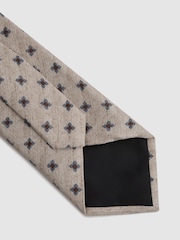 Reiss Oatmeal Melange Taranto Floral Medallion Printed Silk Tie - Image 4 of 5
