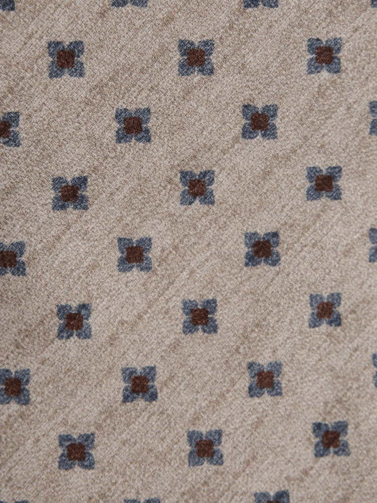 Reiss Oatmeal Melange Taranto Floral Medallion Printed Silk Tie - Image 5 of 5