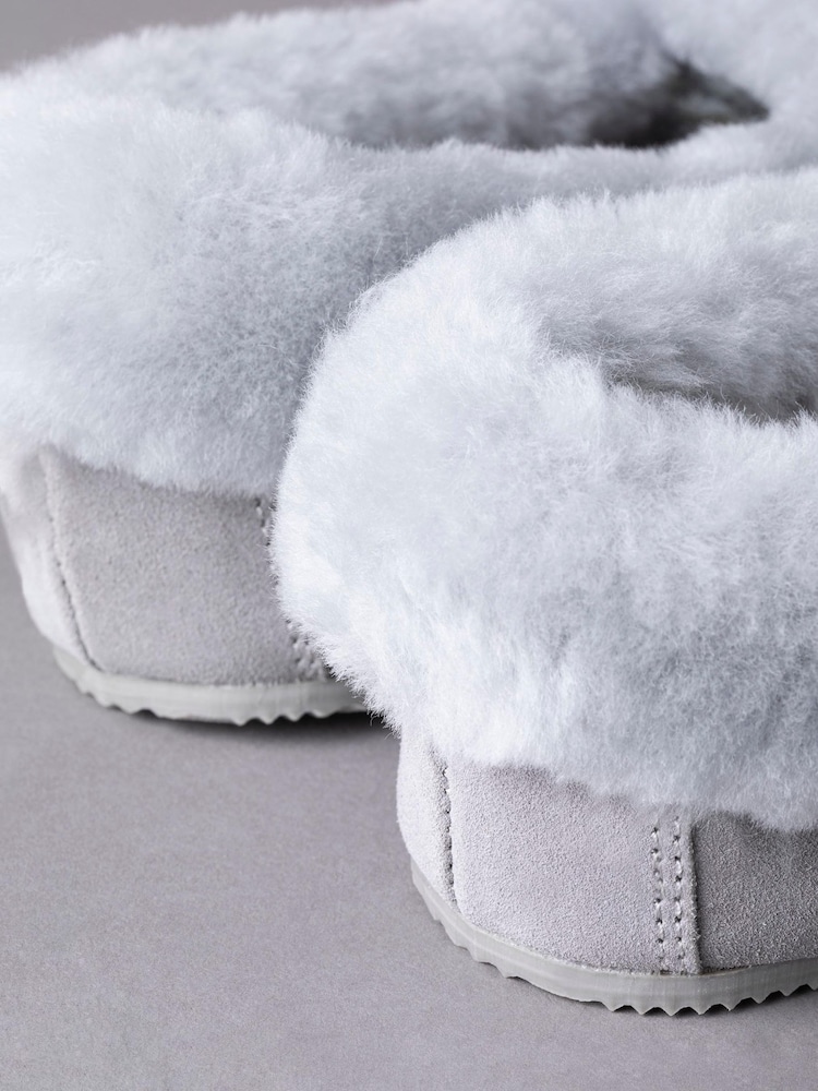 Lakeland Leather Light Grey Ladies Sheepskin Moccasin Slippers - Image 3 of 3