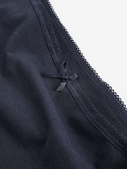 Navy Blue/White Midi Cotton Rich Knickers 4 Pack - Image 10 of 10