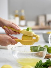 Joseph Joseph Yellow JuiceMax Dual-Action Citrus Press - Image 2 of 4