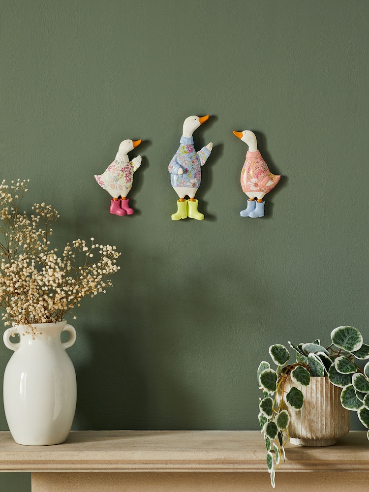 Set of 3 Multi Colour Geese Wall Art Plaques - Image 2 of 5