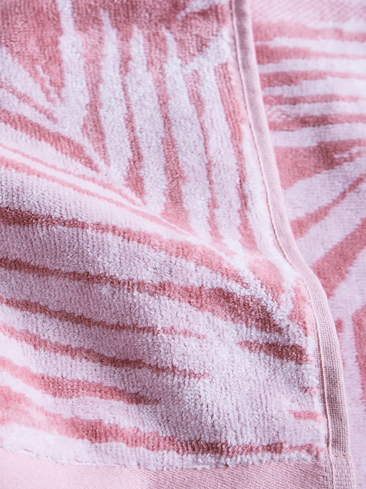 Matthew Williamson Pink La Palmera 100% Cotton Towel - Image 4 of 4