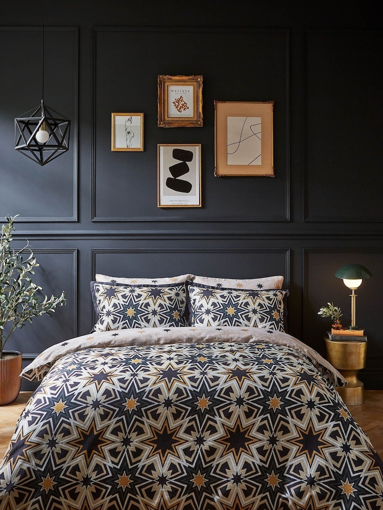Matthew Williamson Black Riad Stars Cotton Duvet Cover and Pillowcase Set - Image 1 of 4