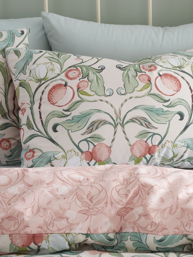 Juego de funda de almohada y funda de edredón con estampado floral Clarence de Catherine Lansfield - Imagen 2 de 3 Juego de funda de almohada y funda de edredón con estampado floral Clarence de Catherine Lansfield - Imagen 2 de 3
